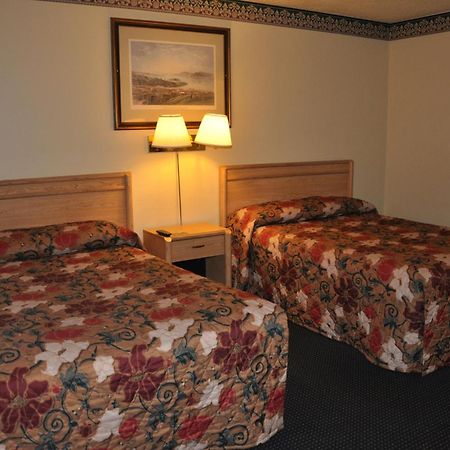 Travelers Inn Manteca Habitación foto
